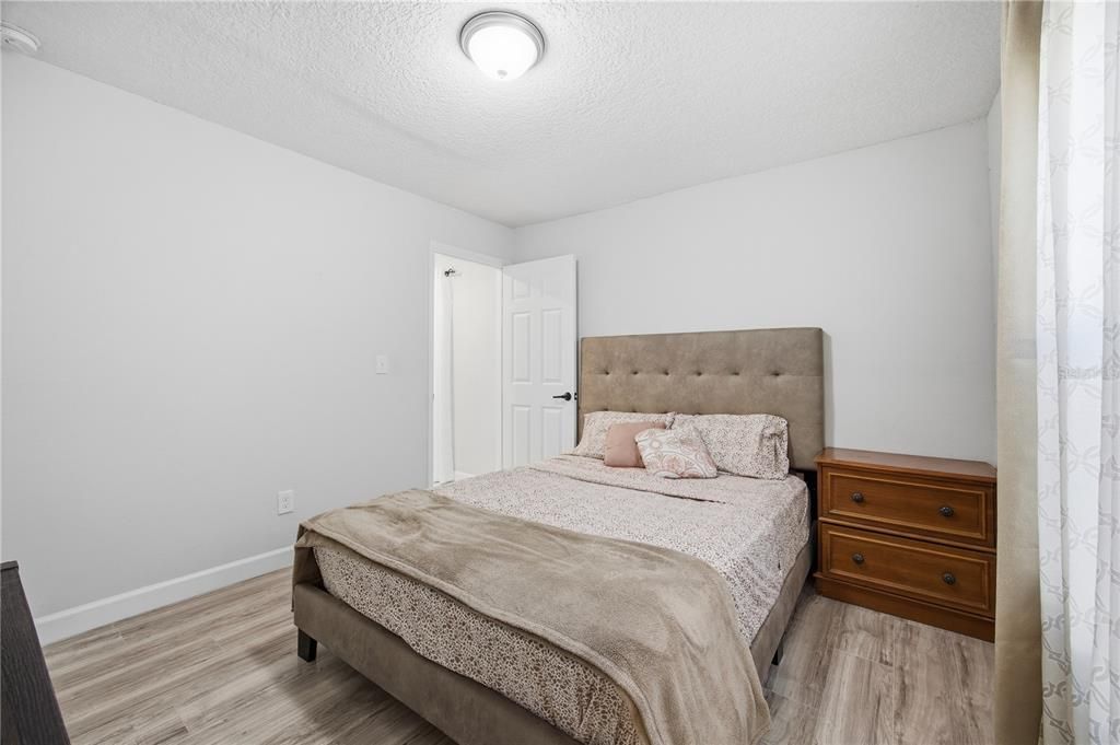 For Sale: $270,000 (3 beds, 2 baths, 1188 Square Feet)
