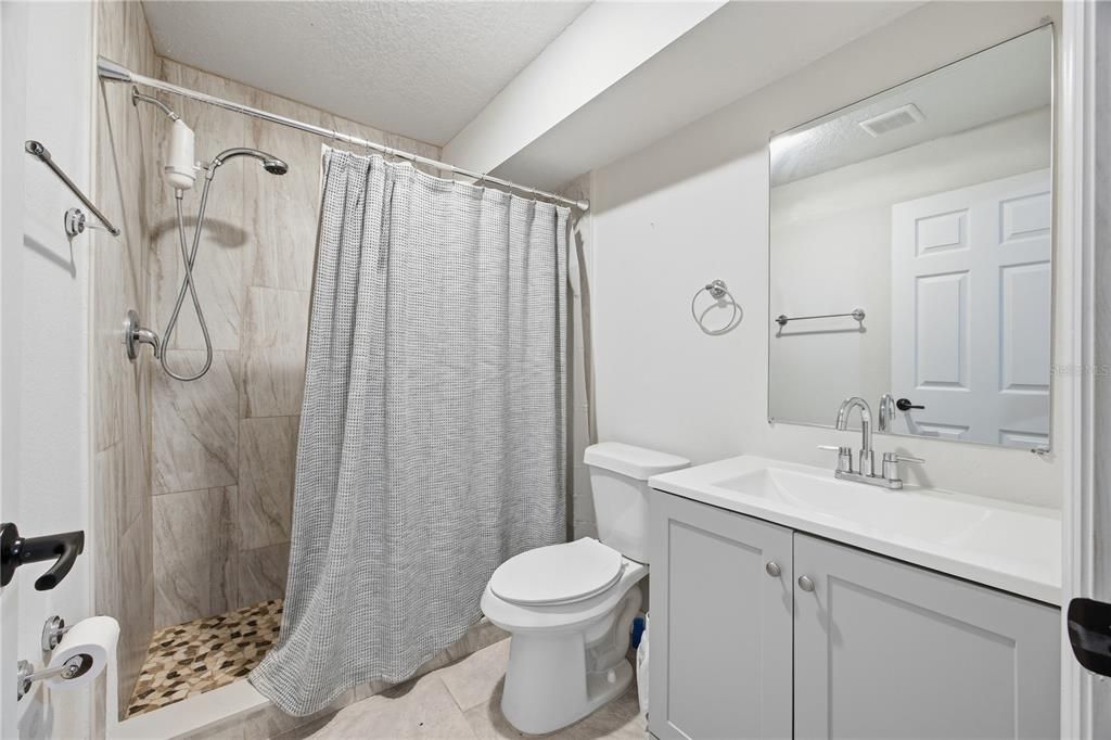 For Sale: $270,000 (3 beds, 2 baths, 1188 Square Feet)