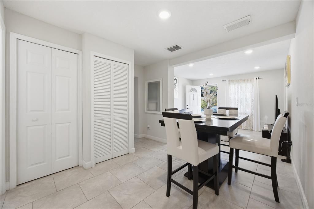For Sale: $270,000 (3 beds, 2 baths, 1188 Square Feet)