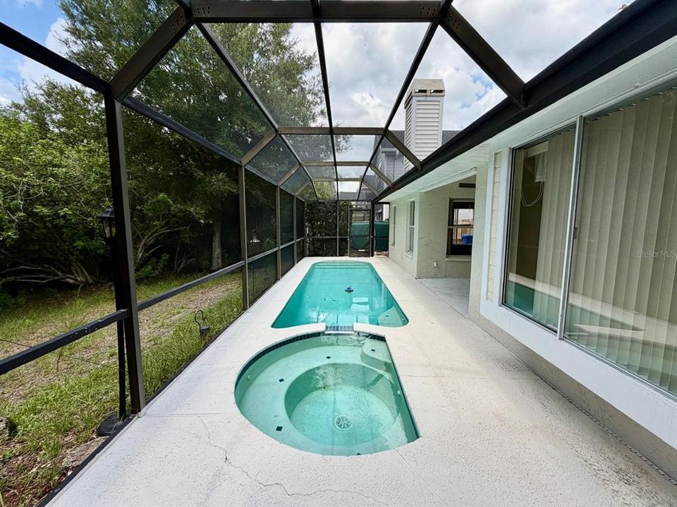 For Sale: $414,800 (3 beds, 2 baths, 1293 Square Feet)