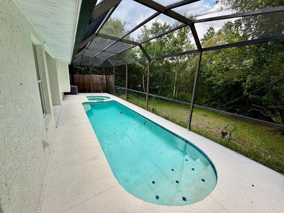 For Sale: $414,800 (3 beds, 2 baths, 1293 Square Feet)