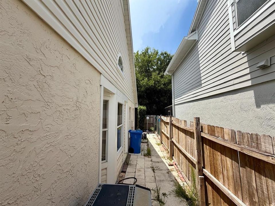 For Sale: $414,800 (3 beds, 2 baths, 1293 Square Feet)