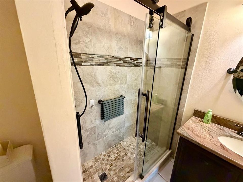 For Sale: $414,800 (3 beds, 2 baths, 1293 Square Feet)