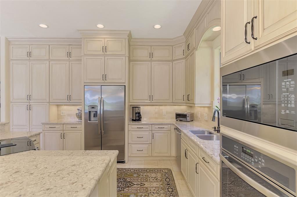 For Sale: $1,495,000 (4 beds, 4 baths, 3670 Square Feet)