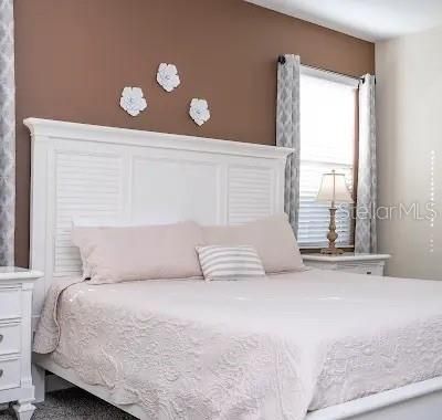 For Sale: $595,000 (7 beds, 5 baths, 3524 Square Feet)