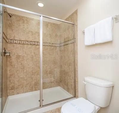 For Sale: $595,000 (7 beds, 5 baths, 3524 Square Feet)