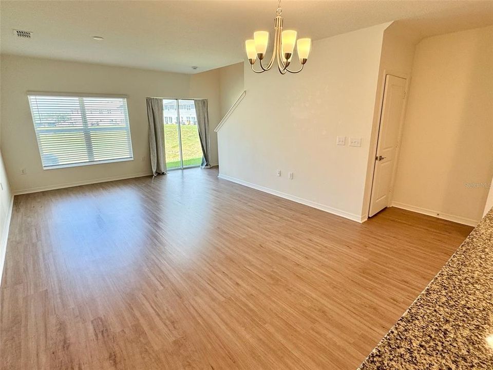 В аренду: $1,850 (3 спален, 2 ванн, 1501 Квадратных фут)