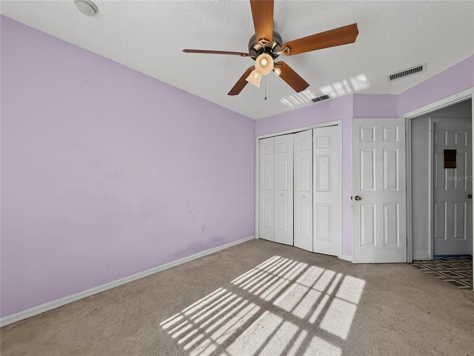 For Sale: $380,000 (4 beds, 2 baths, 2571 Square Feet)
