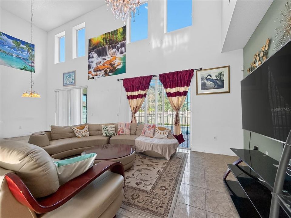 For Sale: $380,000 (4 beds, 2 baths, 2571 Square Feet)
