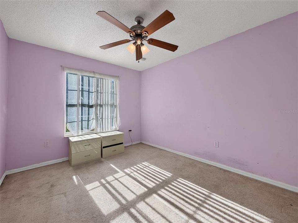 For Sale: $380,000 (4 beds, 2 baths, 2571 Square Feet)