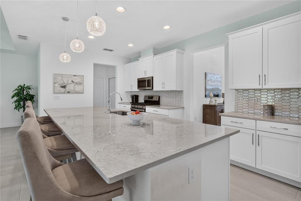 For Sale: $659,000 (5 beds, 4 baths, 3321 Square Feet)