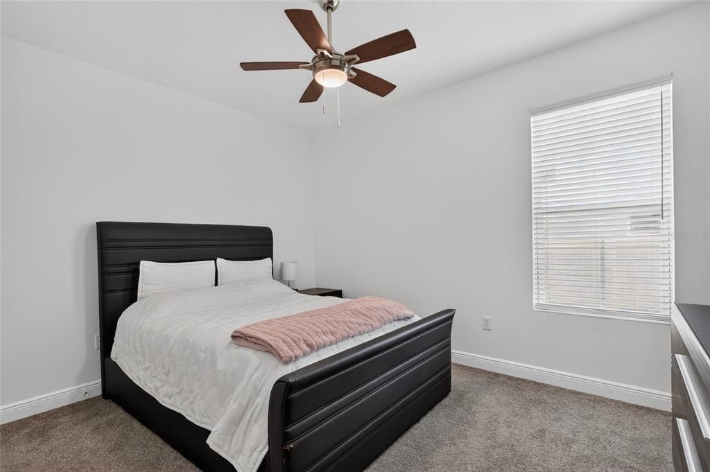For Sale: $659,000 (5 beds, 4 baths, 3321 Square Feet)