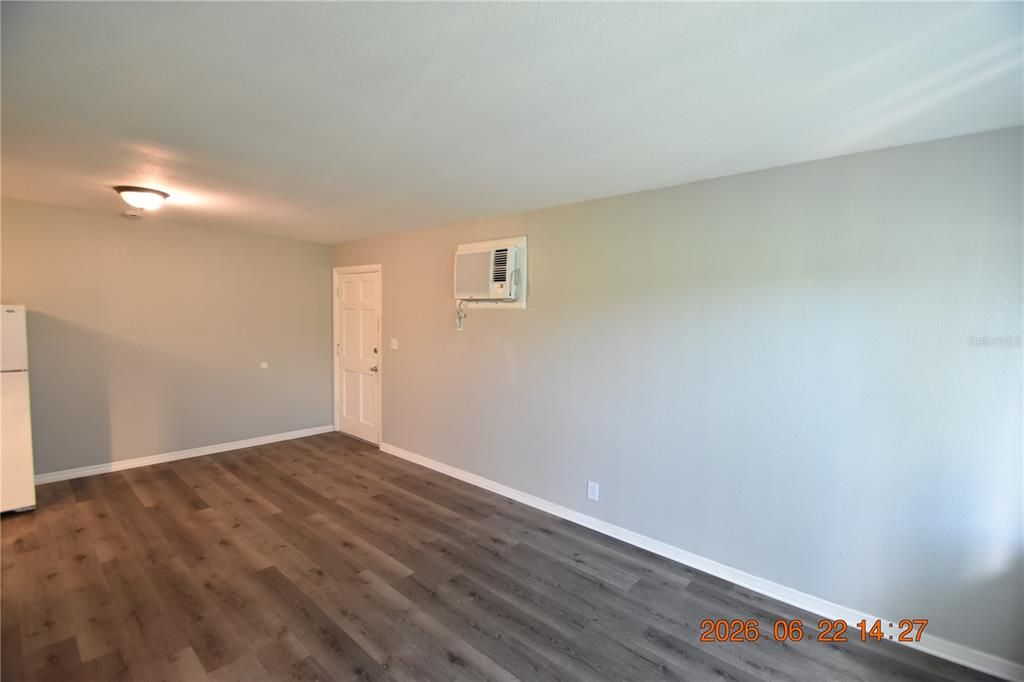 For Rent: $1,395 (1 beds, 1 baths, 550 Square Feet)