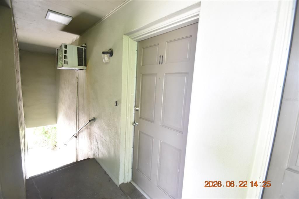 For Rent: $1,395 (1 beds, 1 baths, 550 Square Feet)