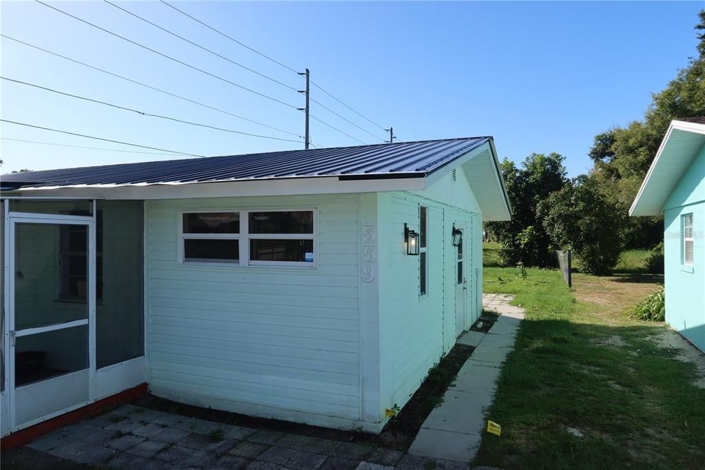 На продажу: $199,900 (2 спален, 1 ванн, 1058 Квадратных фут)