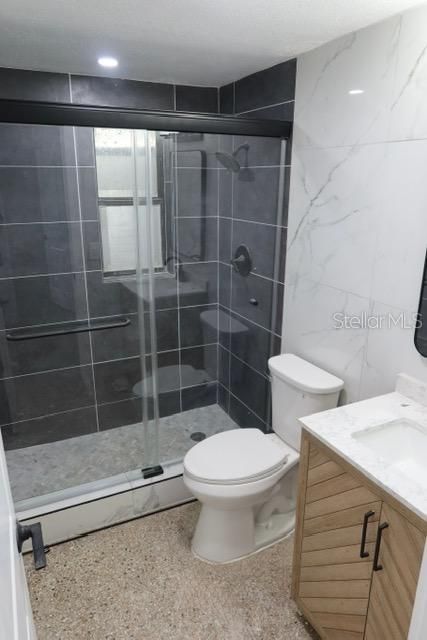 На продажу: $199,900 (2 спален, 1 ванн, 1058 Квадратных фут)