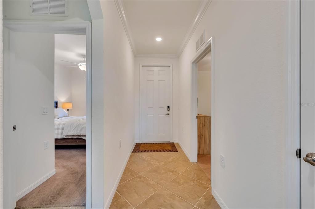 For Rent: $1,900 (2 beds, 2 baths, 1107 Square Feet)