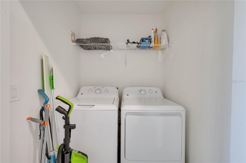 For Rent: $1,900 (2 beds, 2 baths, 1107 Square Feet)