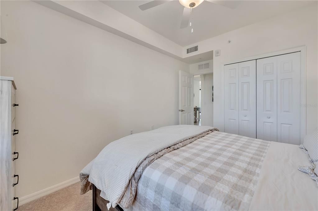 For Rent: $1,900 (2 beds, 2 baths, 1107 Square Feet)