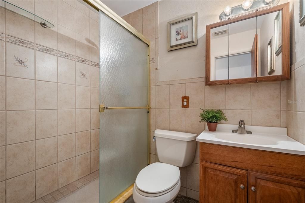 For Sale: $355,000 (3 beds, 2 baths, 1168 Square Feet)