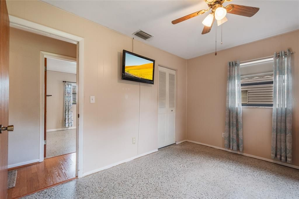 For Sale: $355,000 (3 beds, 2 baths, 1168 Square Feet)