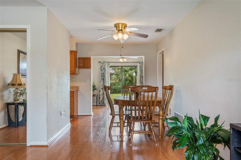 For Sale: $355,000 (3 beds, 2 baths, 1168 Square Feet)