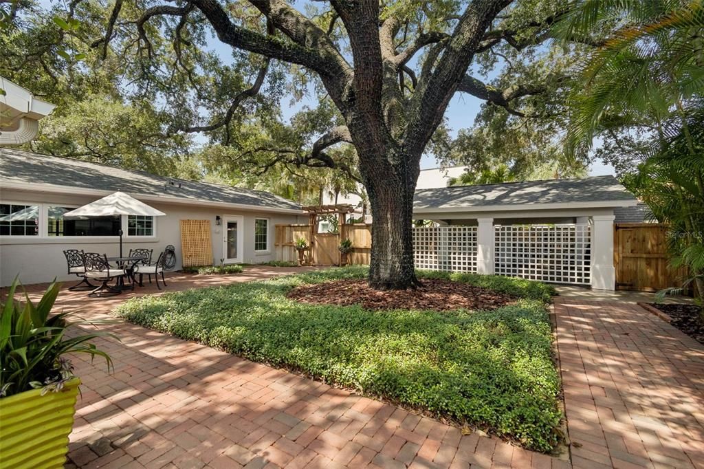 For Sale: $2,600,000 (4 beds, 3 baths, 3887 Square Feet)