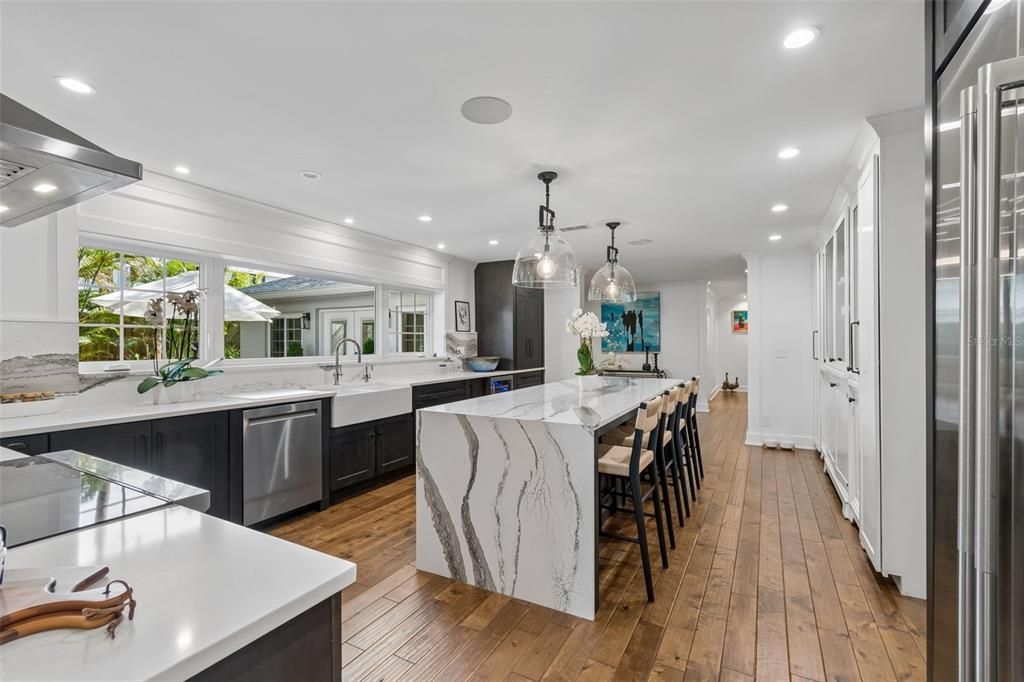 For Sale: $2,600,000 (4 beds, 3 baths, 3887 Square Feet)