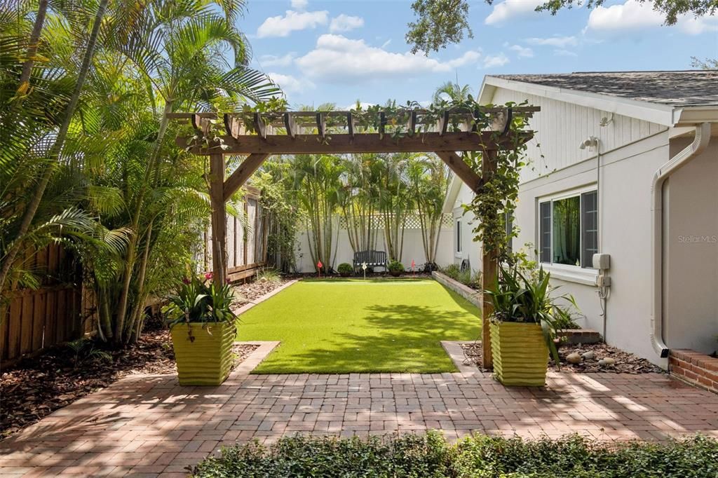 For Sale: $2,600,000 (4 beds, 3 baths, 3887 Square Feet)