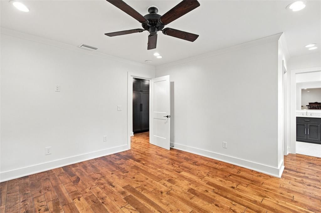 For Sale: $2,600,000 (4 beds, 3 baths, 3887 Square Feet)