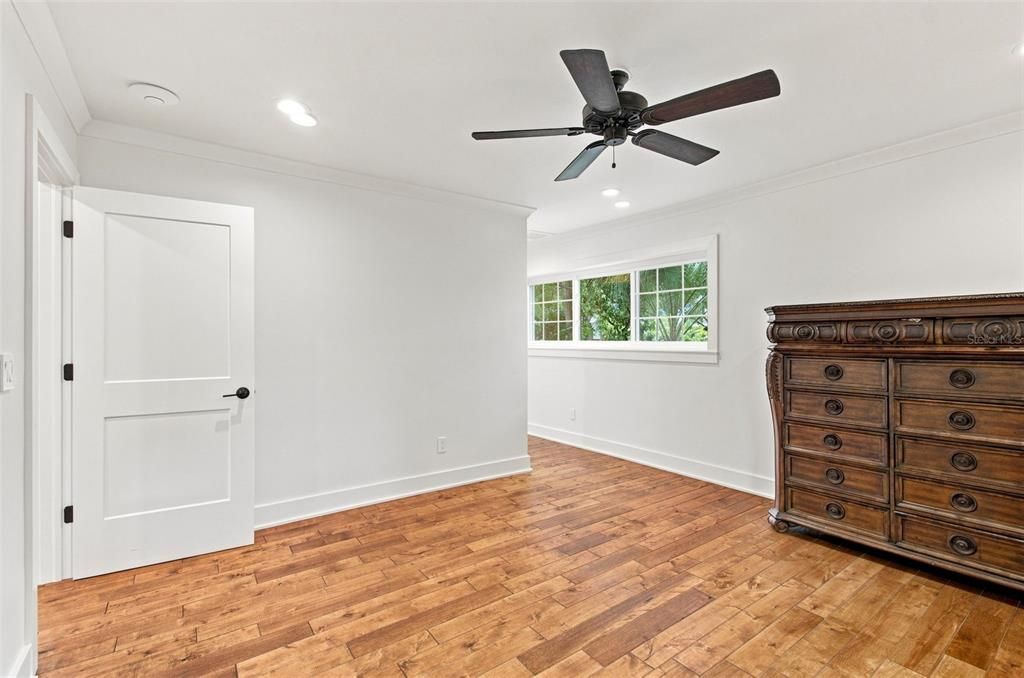 For Sale: $2,600,000 (4 beds, 3 baths, 3887 Square Feet)