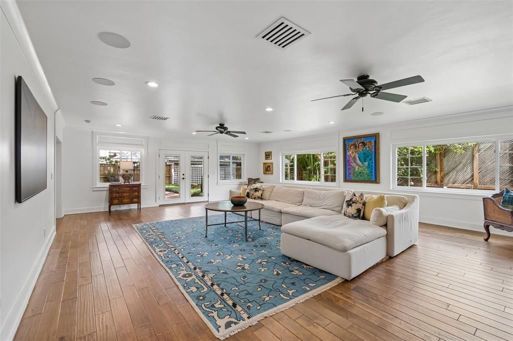 For Sale: $2,600,000 (4 beds, 3 baths, 3887 Square Feet)