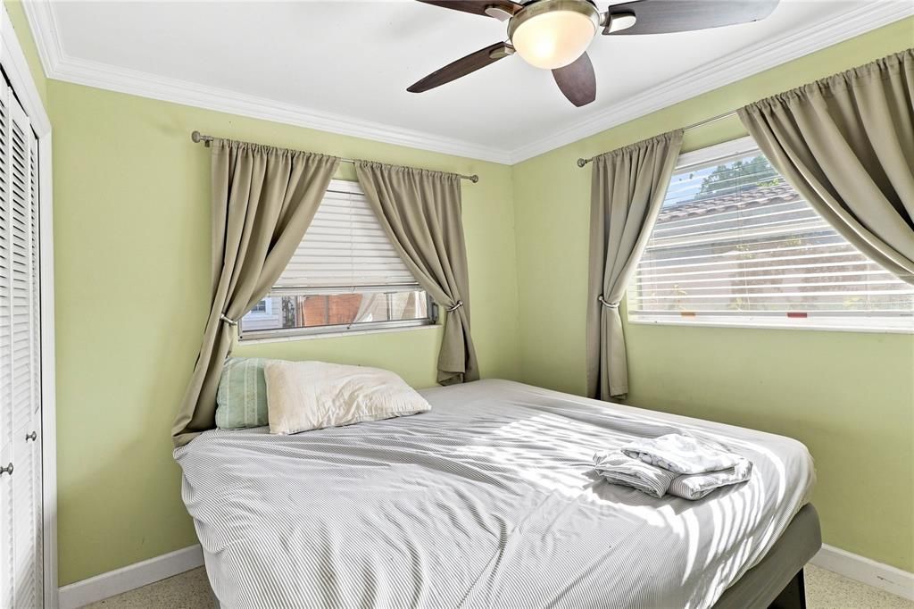 En Venta: $325,000 (2 camas, 2 baños, 884 Pies cuadrados)