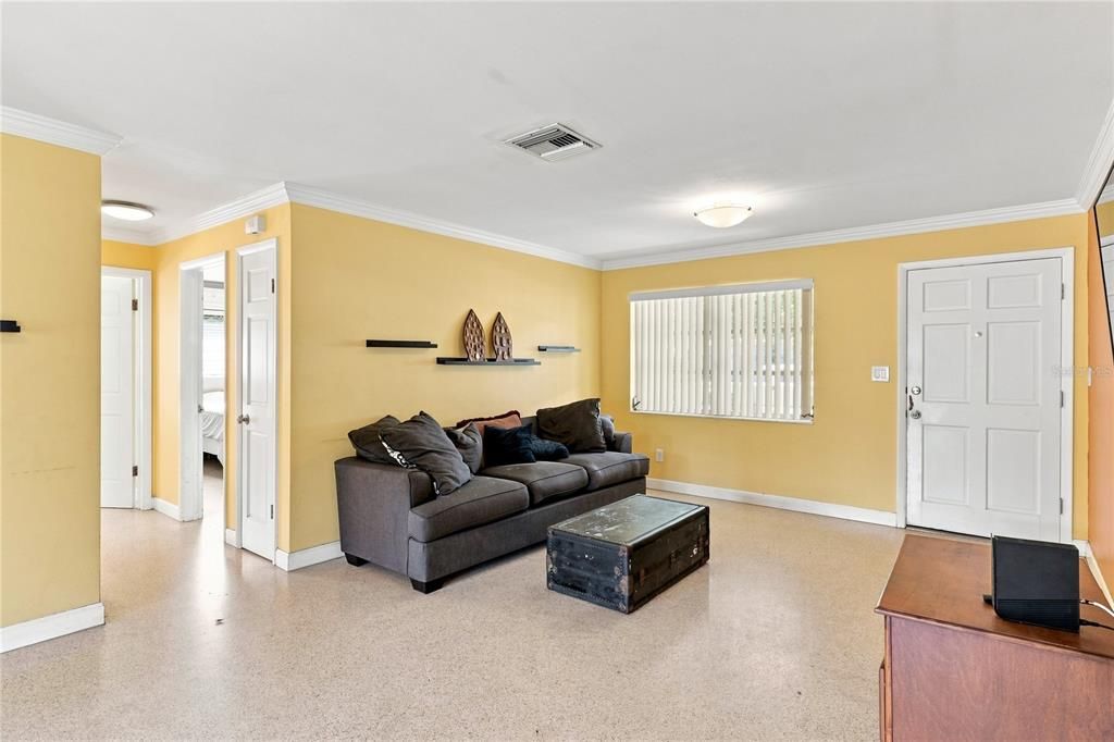 En Venta: $325,000 (2 camas, 2 baños, 884 Pies cuadrados)