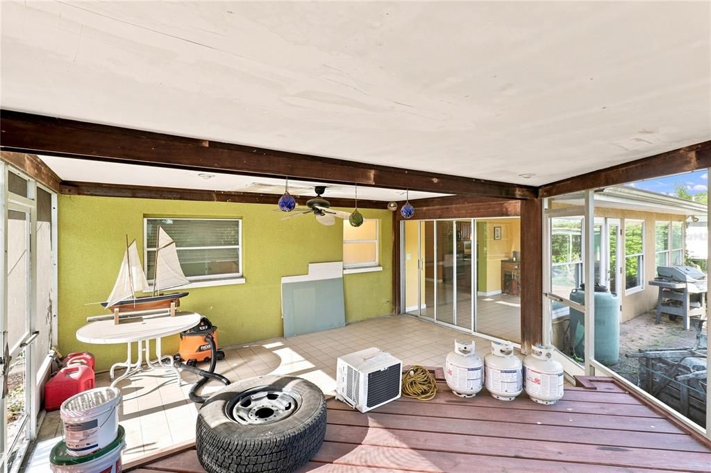 En Venta: $325,000 (2 camas, 2 baños, 884 Pies cuadrados)
