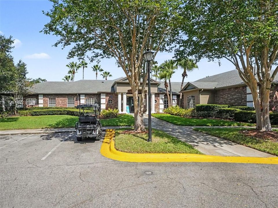 For Sale: $139,900 (1 beds, 1 baths, 724 Square Feet)
