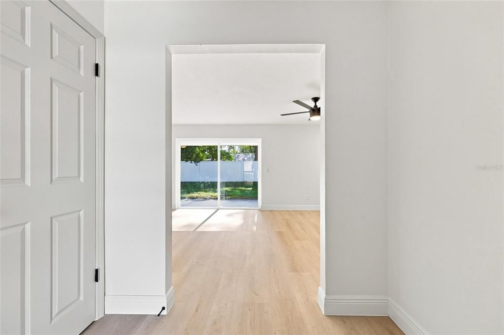 For Sale: $450,000 (4 beds, 2 baths, 1699 Square Feet)