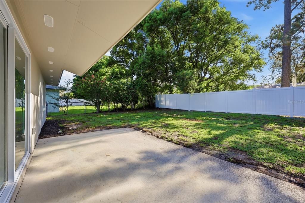 For Sale: $450,000 (4 beds, 2 baths, 1699 Square Feet)