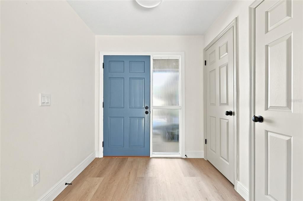 For Sale: $450,000 (4 beds, 2 baths, 1699 Square Feet)