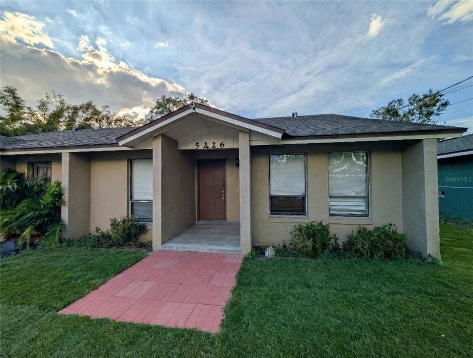 For Rent: $1,500 (2 beds, 2 baths, 1068 Square Feet)