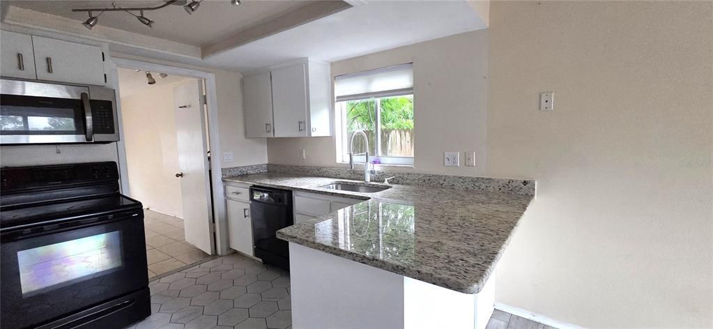 En Venta: $232,500 (3 camas, 2 baños, 1680 Pies cuadrados)