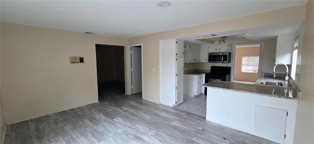 En Venta: $232,500 (3 camas, 2 baños, 1680 Pies cuadrados)