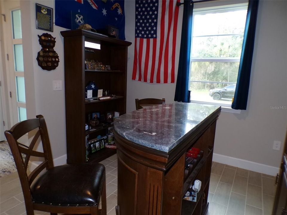 For Sale: $389,900 (3 beds, 2 baths, 1992 Square Feet)