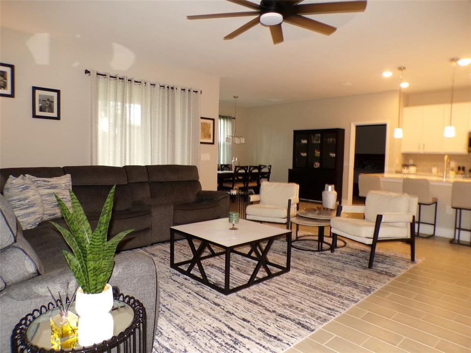 For Sale: $389,900 (3 beds, 2 baths, 1992 Square Feet)