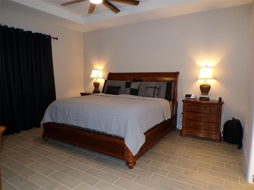 For Sale: $389,900 (3 beds, 2 baths, 1992 Square Feet)