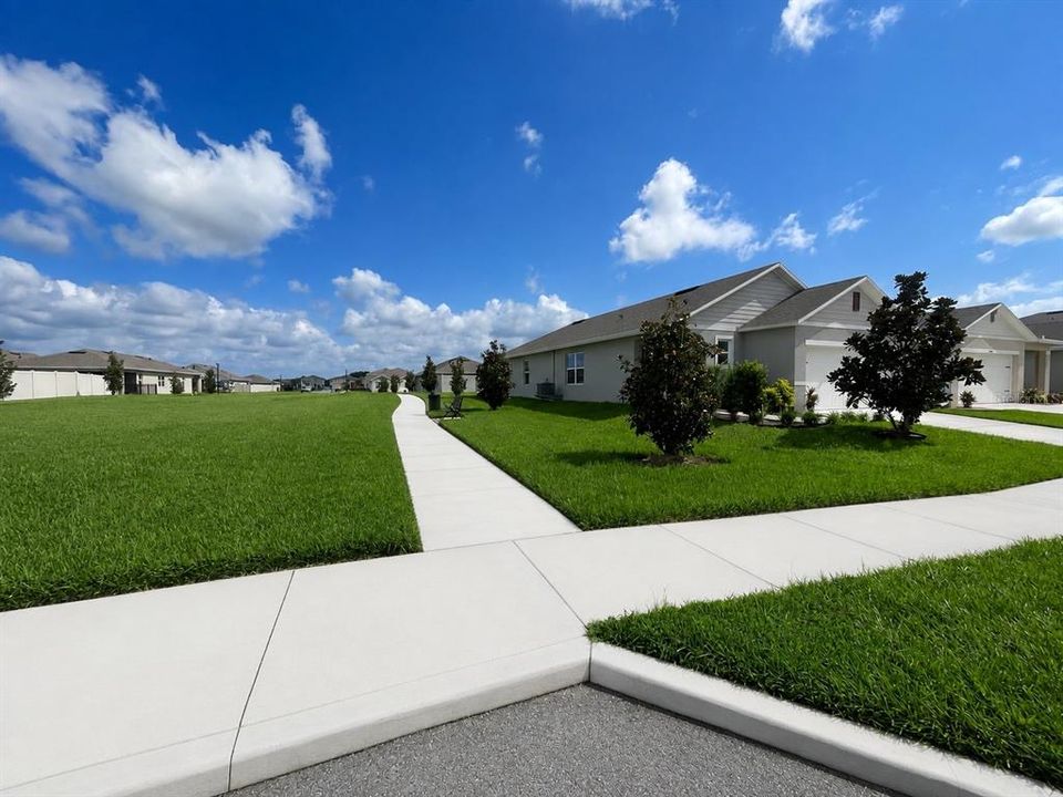 For Sale: $350,000 (3 beds, 2 baths, 1510 Square Feet)
