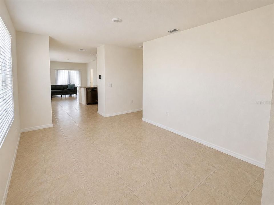 For Sale: $350,000 (3 beds, 2 baths, 1510 Square Feet)