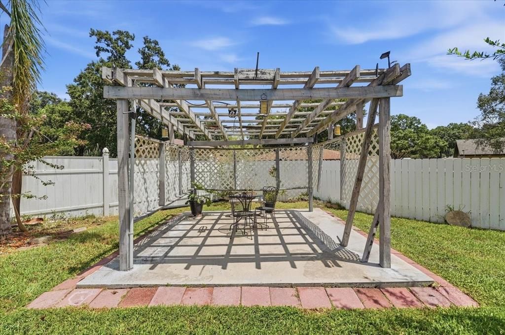 For Sale: $350,000 (4 beds, 3 baths, 2360 Square Feet)