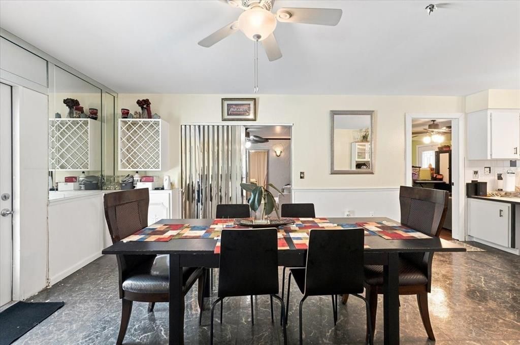 For Sale: $350,000 (4 beds, 3 baths, 2360 Square Feet)