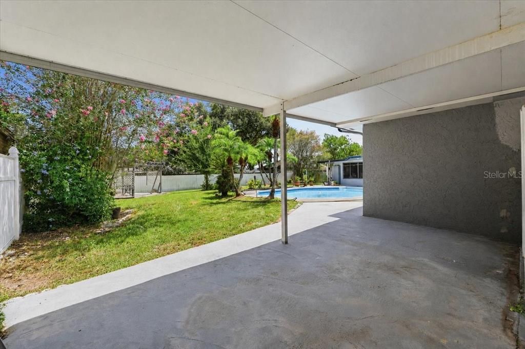 For Sale: $350,000 (4 beds, 3 baths, 2360 Square Feet)